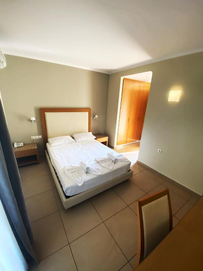 Cosmos Hotel Vasiliki  Bagian luar foto