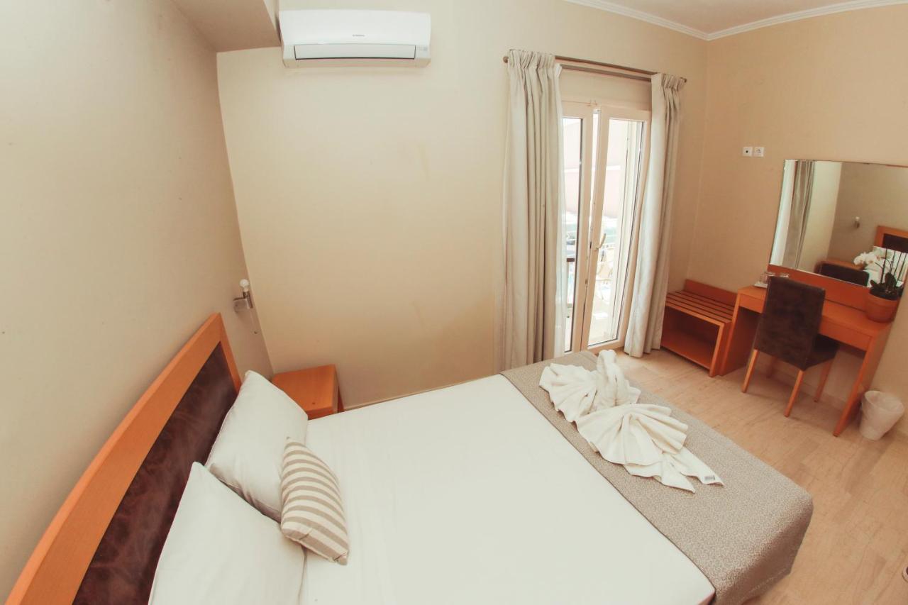 Cosmos Hotel Vasiliki  Bagian luar foto
