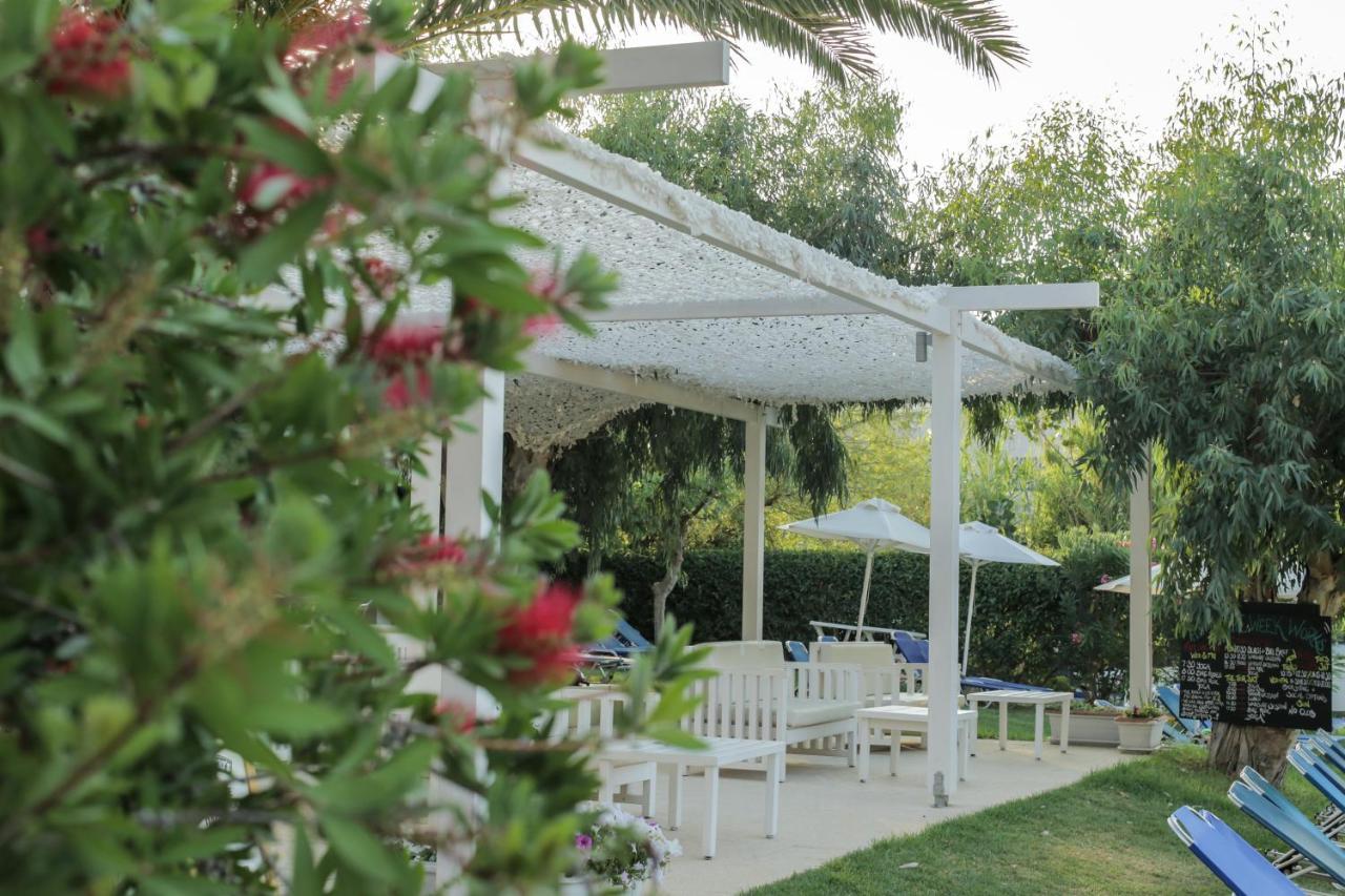 Cosmos Hotel Vasiliki  Bagian luar foto
