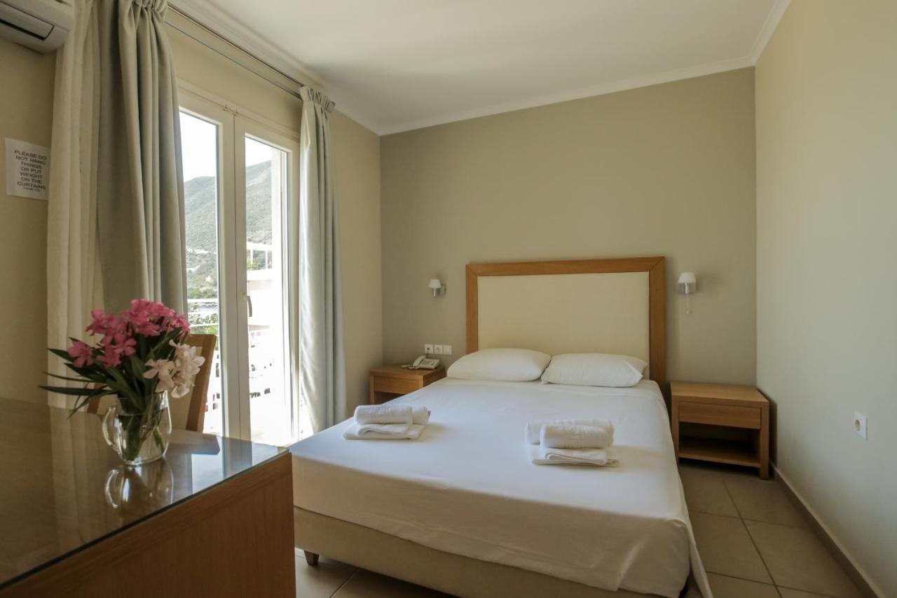 Cosmos Hotel Vasiliki  Bagian luar foto
