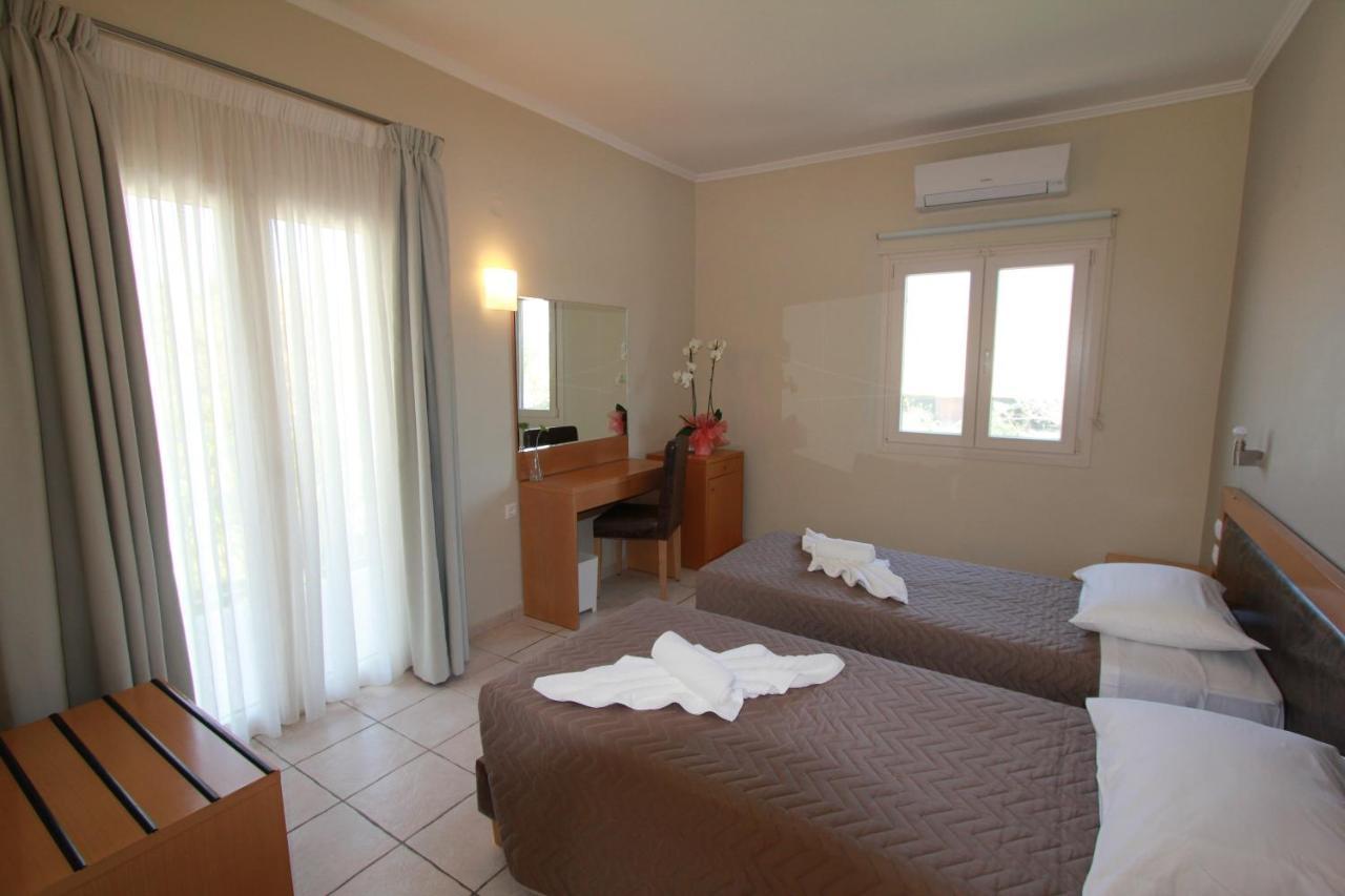 Cosmos Hotel Vasiliki  Bagian luar foto