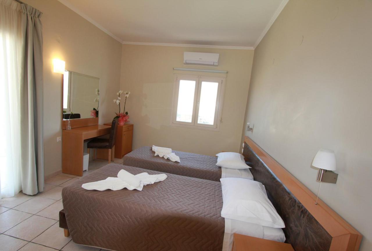 Cosmos Hotel Vasiliki  Bagian luar foto